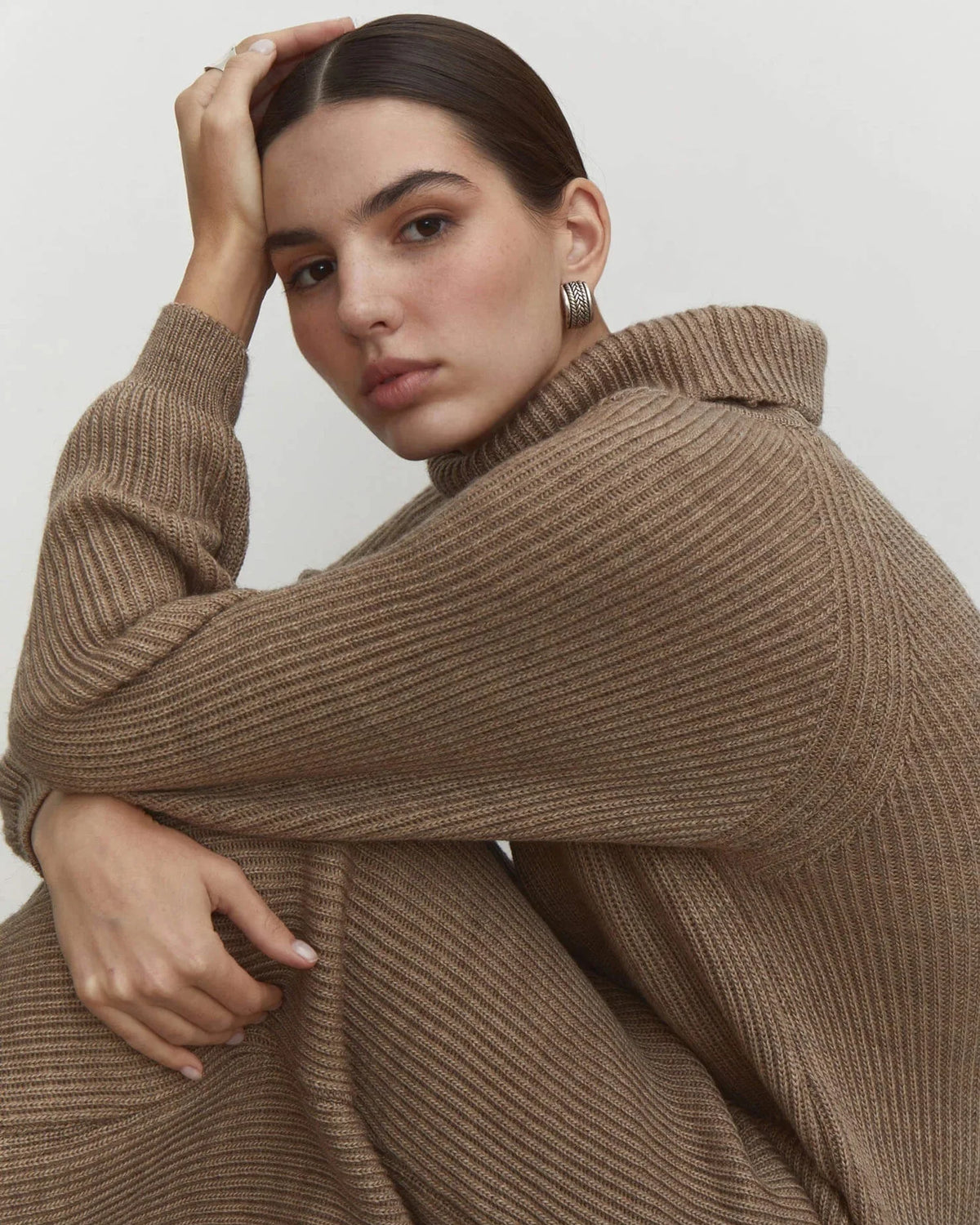 Loose cut knit midi dress